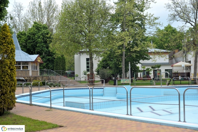 Fejlesztések az élményfürdőben - fotó Szarka Lajos