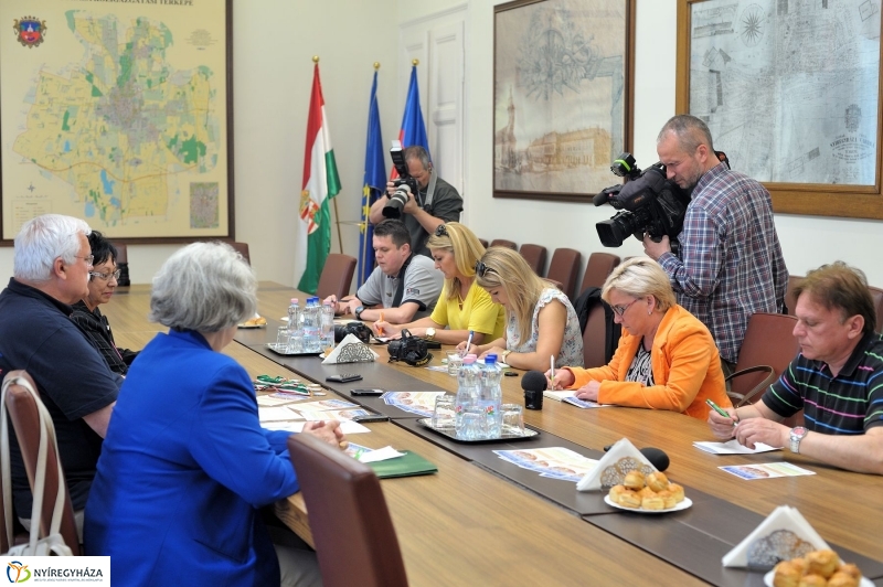 Szépkorúak sporttalálkozója sajtótájékoztató - fotó Szarka Lajos