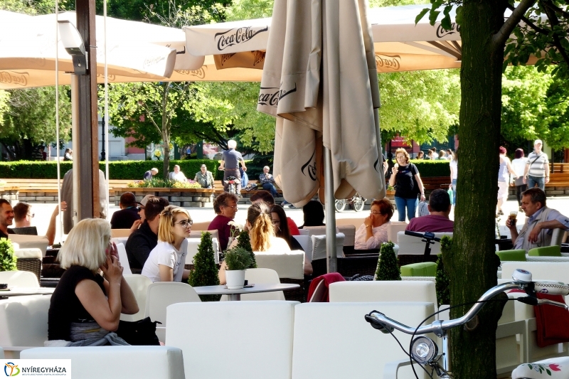 Hétfő délután a belvárosban - fotó Szarka Lajos