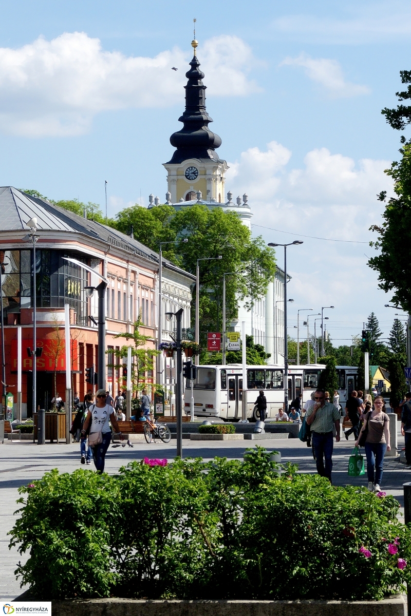 Hétfő délután a belvárosban - fotó Szarka Lajos