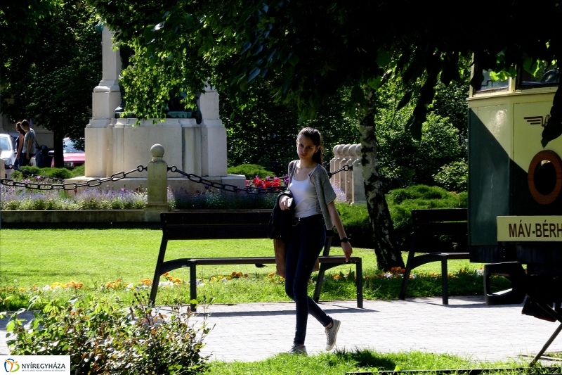 Hétfő délután a belvárosban - fotó Szarka Lajos