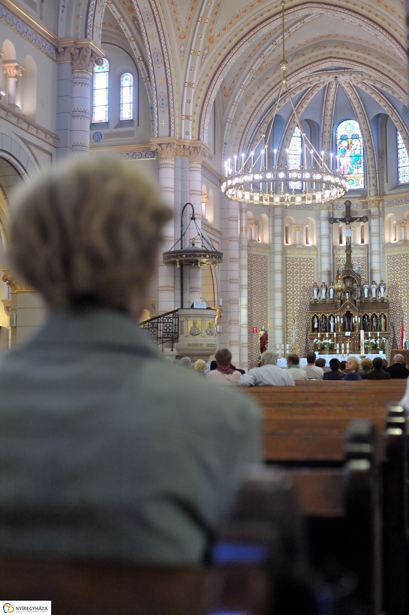 Értékes Esték-Magyarok Nagyasszonya Társszékesegyház