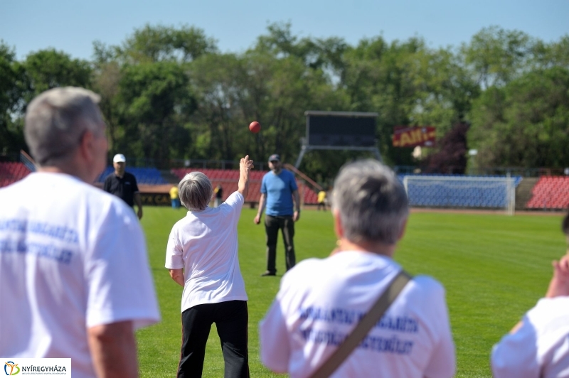 Szépkorúak sportnapja - fotó Szarka Lajos
