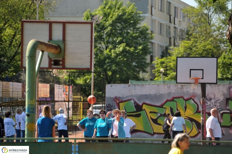 Szépkorúak sportnapja - fotó Szarka Lajos