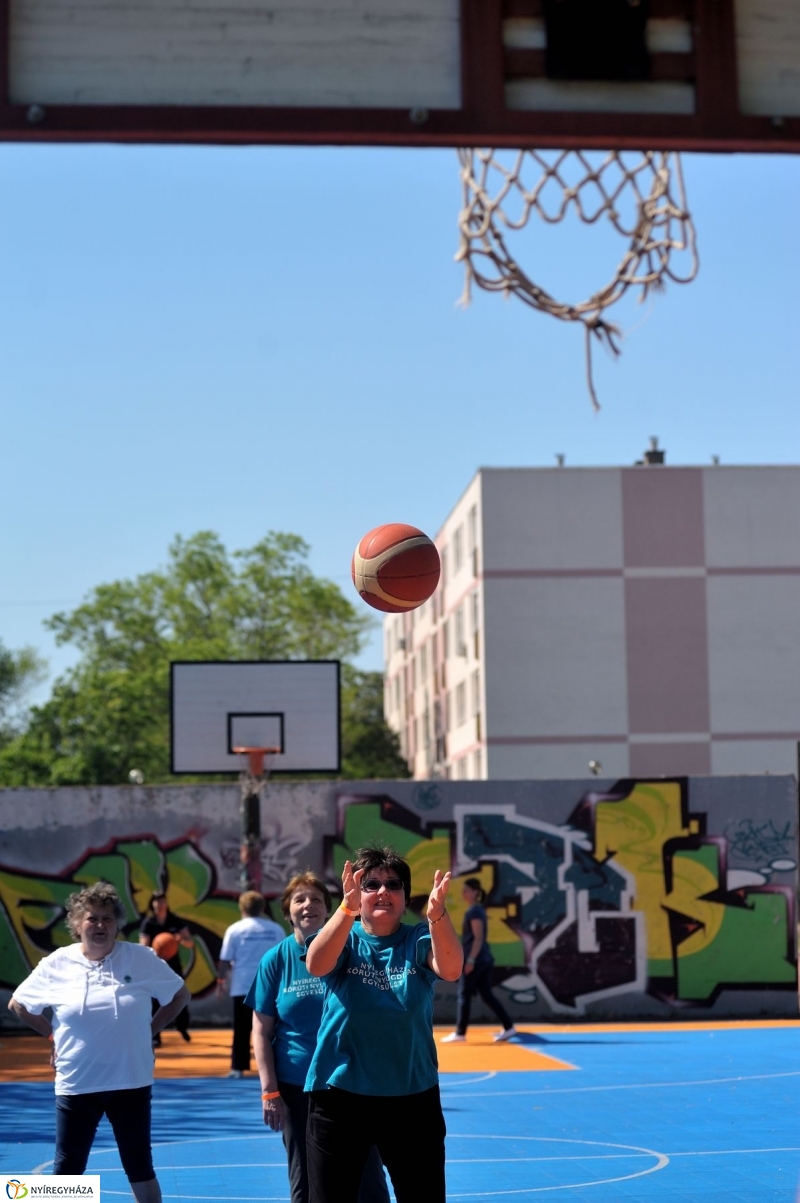 Szépkorúak sportnapja - fotó Szarka Lajos