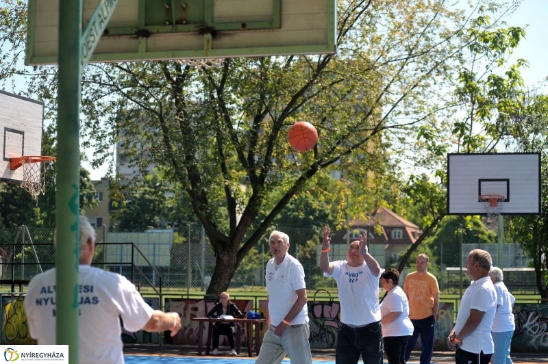 Szépkorúak sportnapja - fotó Szarka Lajos