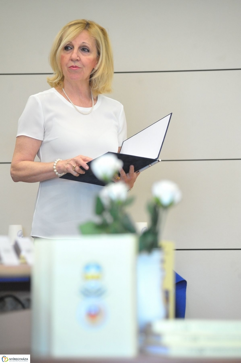 Jubileumi könyvbemutató az egyetemen - fotó Szarka Lajos