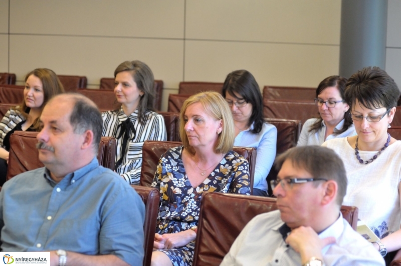 Jubileumi könyvbemutató az egyetemen - fotó Szarka Lajos