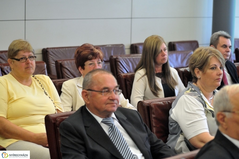 Jubileumi könyvbemutató az egyetemen - fotó Szarka Lajos