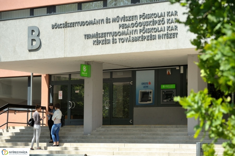 Jubileumi könyvbemutató az egyetemen - fotó Szarka Lajos