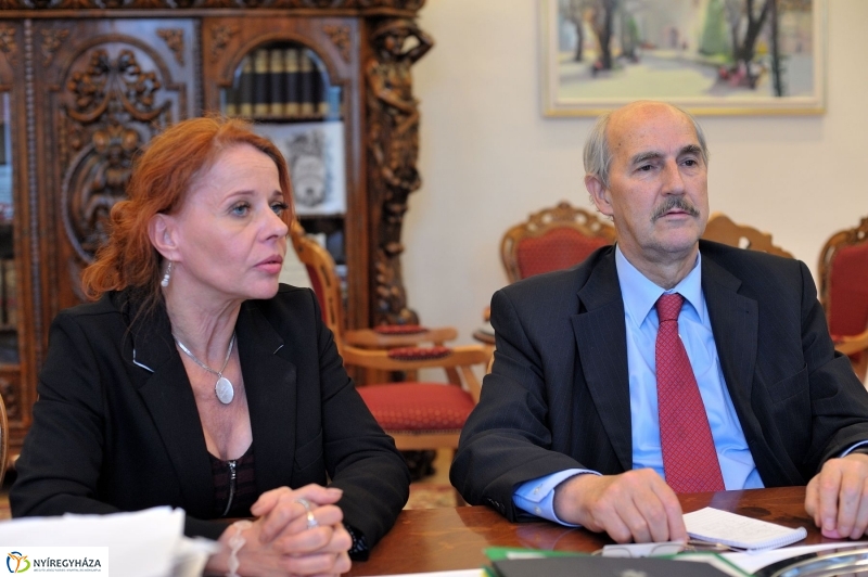 Szlovák főkonzul a Városházán - fotó Szarka Lajos