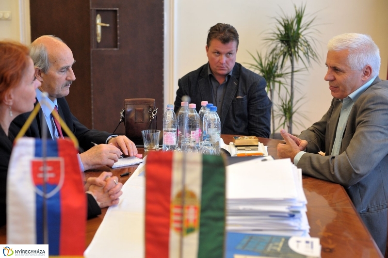 Szlovák főkonzul a Városházán - fotó Szarka Lajos