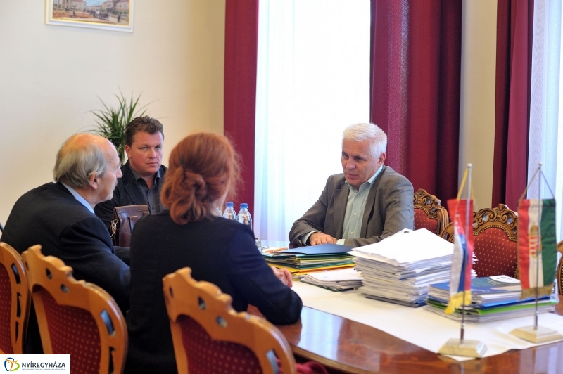 Szlovák főkonzul a Városházán - fotó Szarka Lajos