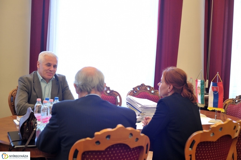 Szlovák főkonzul a Városházán - fotó Szarka Lajos