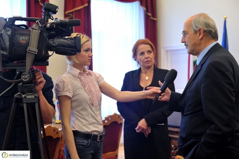 Szlovák főkonzul a Városházán - fotó Szarka Lajos