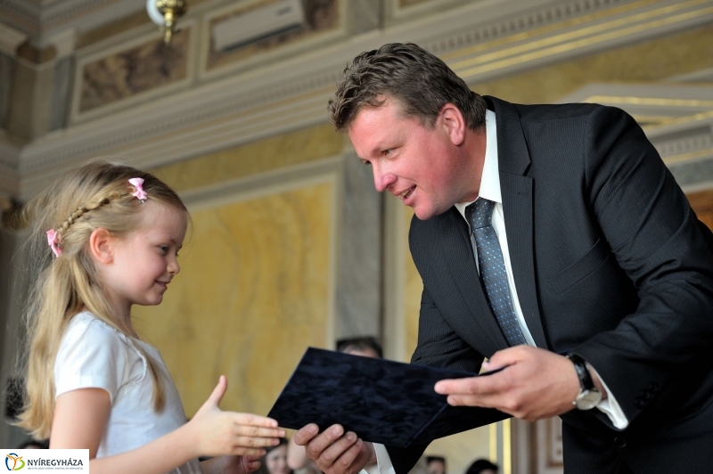 Képeslap tervek díjazottjai - fotó Szarka Lajos