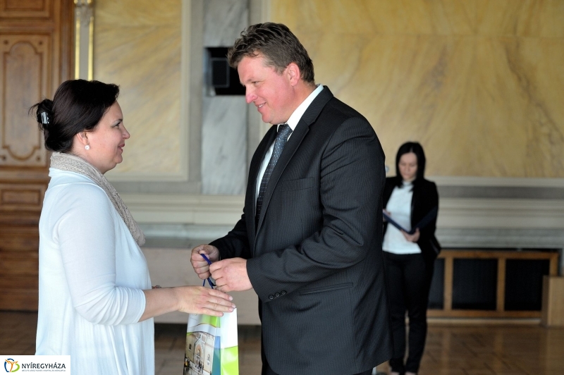 Képeslap tervek díjazottjai - fotó Szarka Lajos