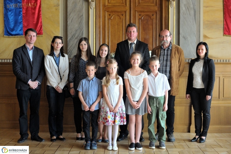 Képeslap tervek díjazottjai - fotó Szarka Lajos