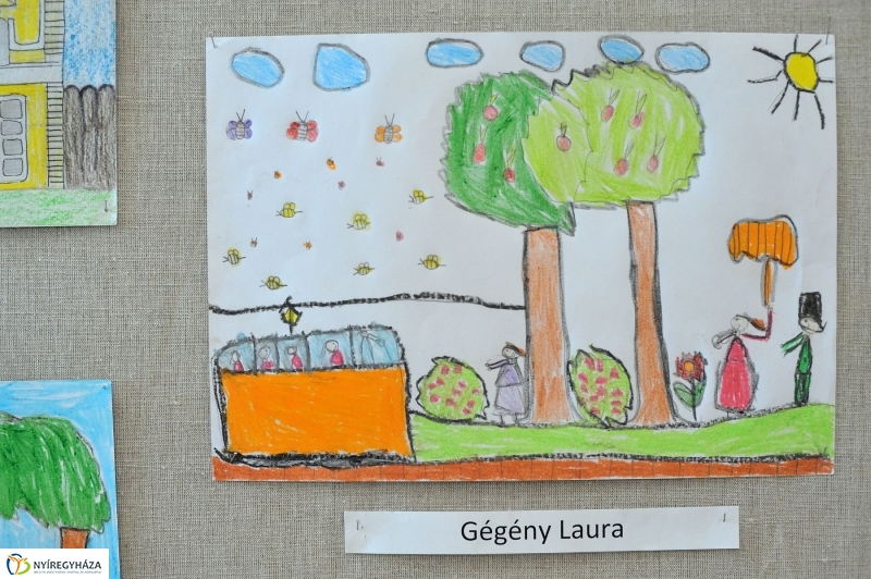 Képeslap tervek díjazottjai - fotó Szarka Lajos