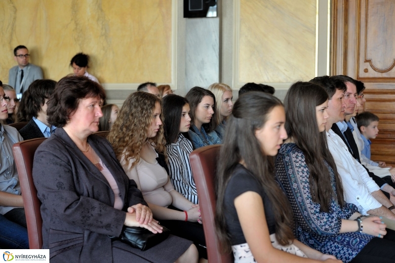 Képeslap tervek díjazottjai - fotó Szarka Lajos