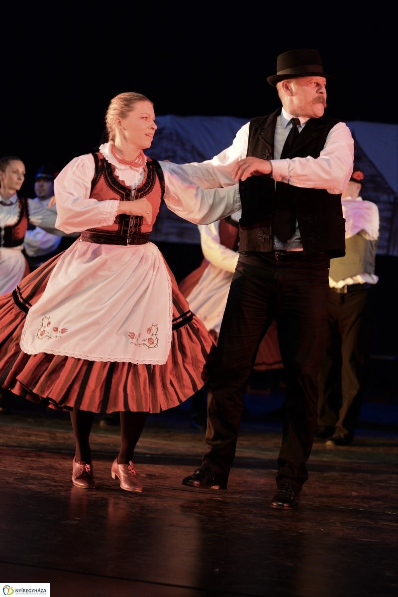 A Szabolcs Néptáncegyüttes jubileumi gálája