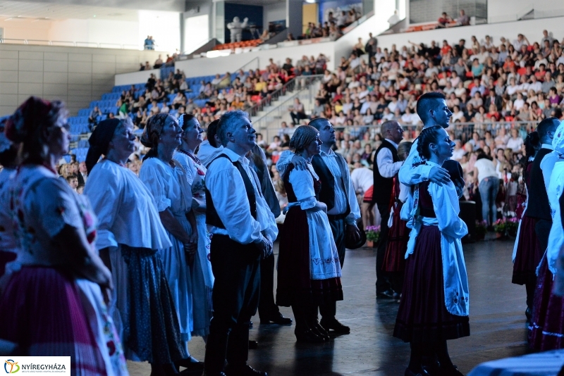 A Szabolcs Néptáncegyüttes jubileumi gálája