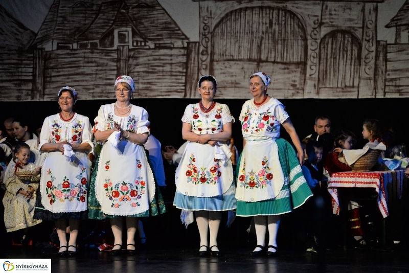 A Szabolcs Néptáncegyüttes jubileumi gálája