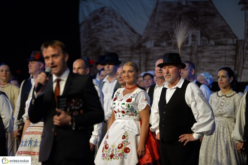 A Szabolcs Néptáncegyüttes jubileumi gálája