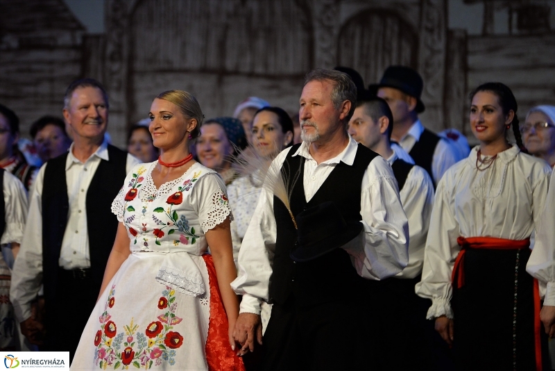 A Szabolcs Néptáncegyüttes jubileumi gálája