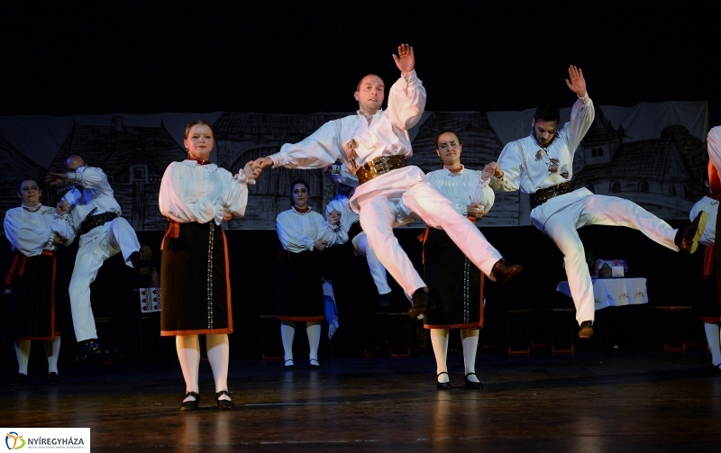 A Szabolcs Néptáncegyüttes jubileumi gálája