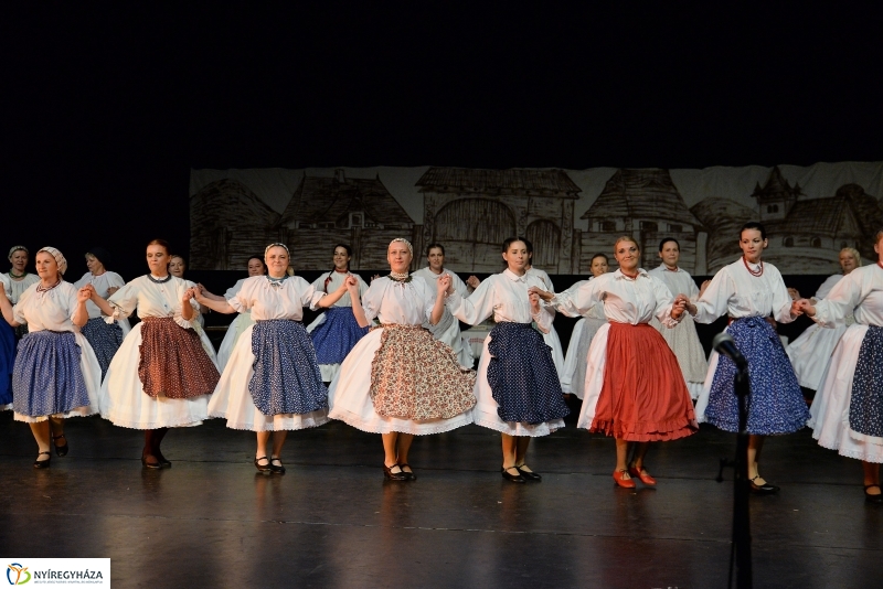 A Szabolcs Néptáncegyüttes jubileumi gálája