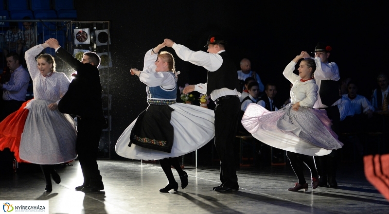 A Szabolcs Néptáncegyüttes jubileumi gálája