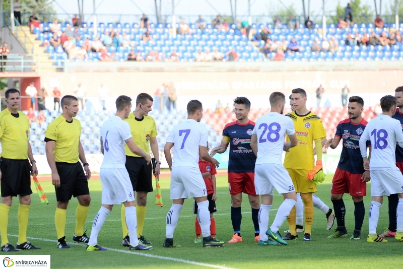 Szpari-Békéscsaba labdarúgó mérkőzés