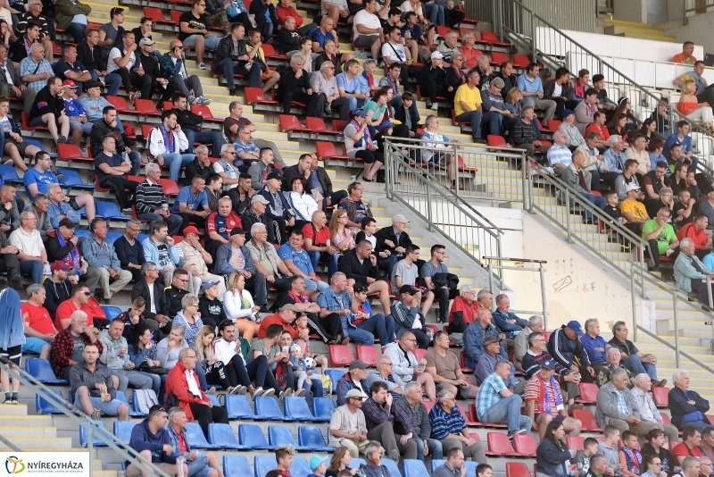 Szpari-Békéscsaba labdarúgó mérkőzés