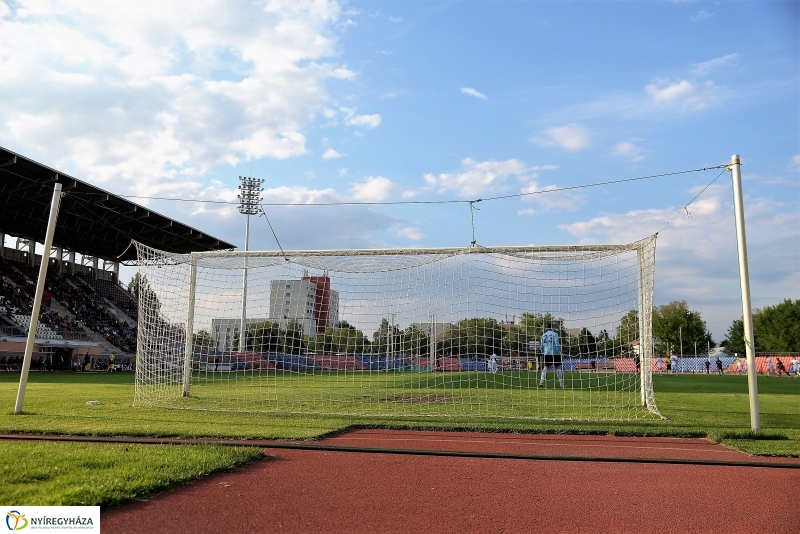 Szpari-Békéscsaba labdarúgó mérkőzés