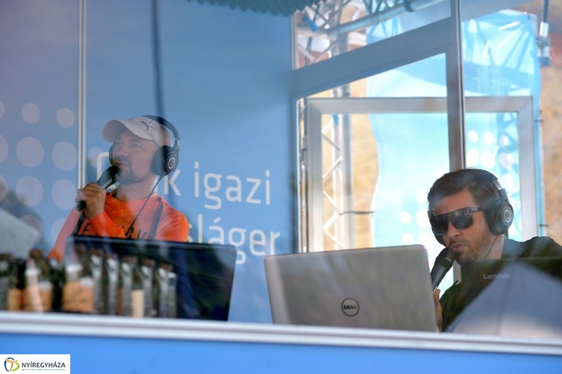 Reggeli só Nyíregyházán - fotó Szarka Lajos