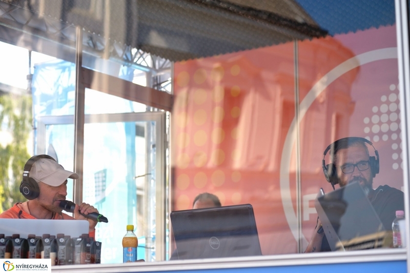 Reggeli só Nyíregyházán - fotó Szarka Lajos