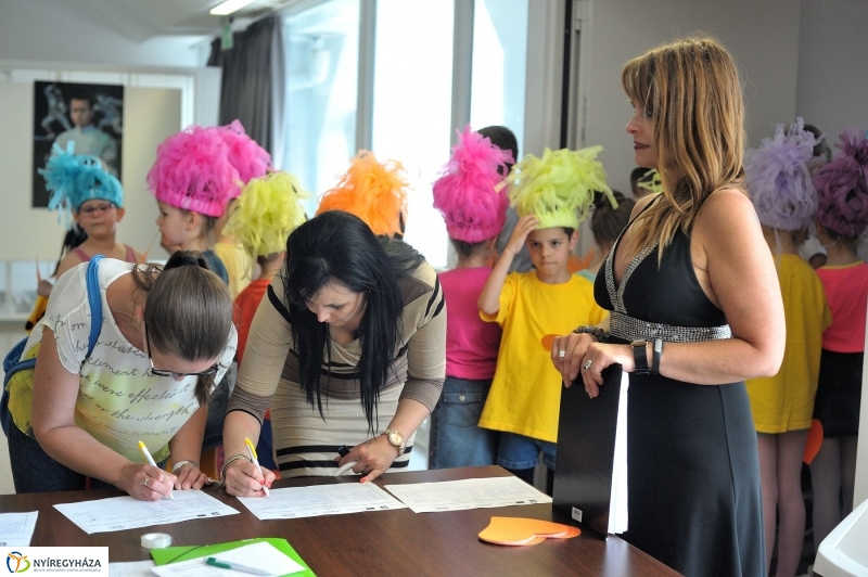 Mindenkinek becsengettek - fotó Szarka Lajos