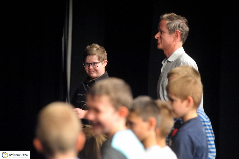 Mindenkinek becsengettek - fotó Szarka Lajos