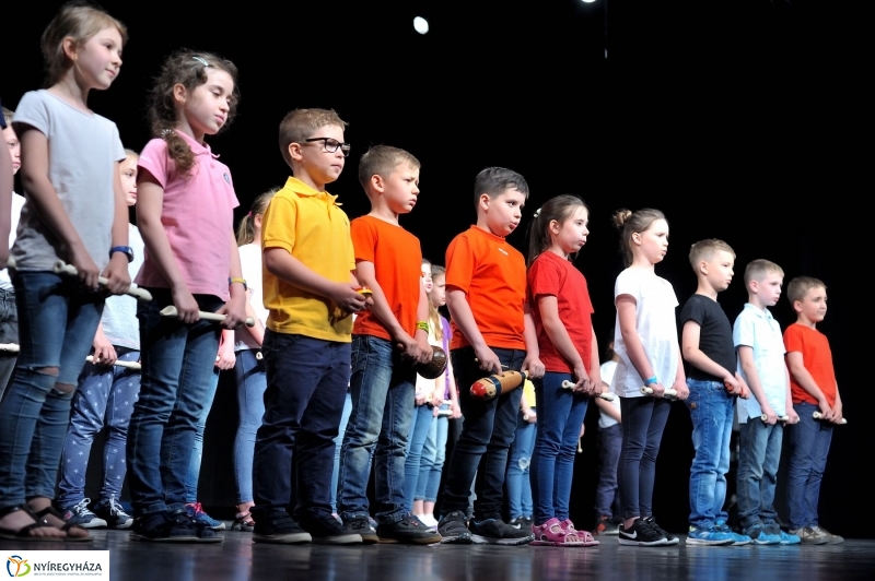 Mindenkinek becsengettek - fotó Szarka Lajos