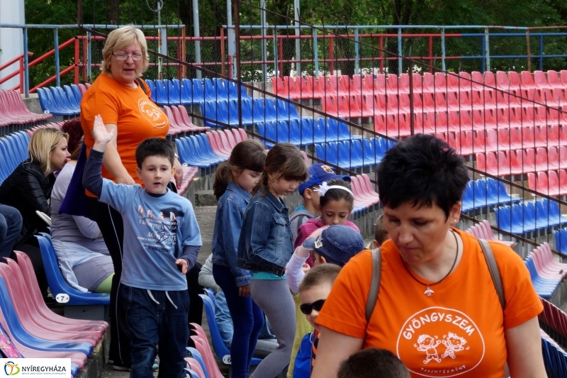 Oviverseny a stadionban - fotó Szarka Lajos