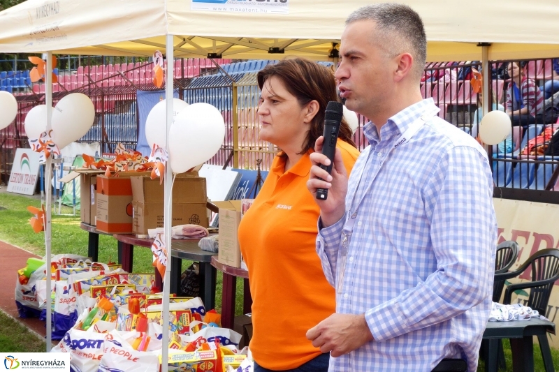 Oviverseny a stadionban - fotó Szarka Lajos
