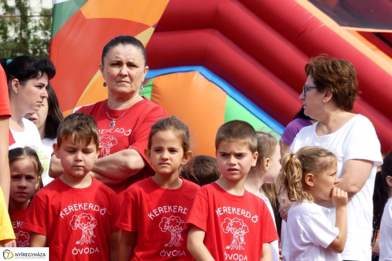 Oviverseny a stadionban - fotó Szarka Lajos