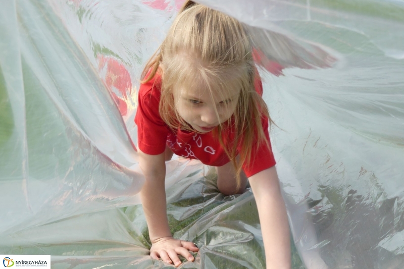 Oviverseny a stadionban - fotó Szarka Lajos