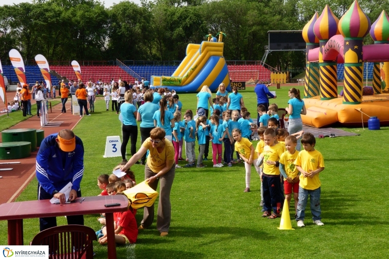 Oviverseny a stadionban - fotó Szarka Lajos