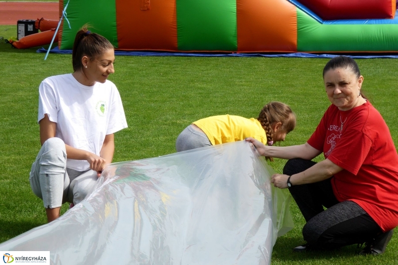 Oviverseny a stadionban - fotó Szarka Lajos