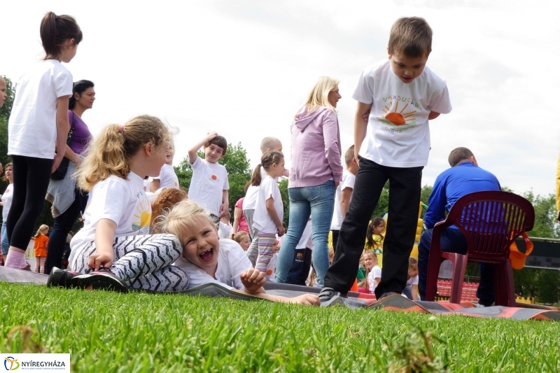 Oviverseny a stadionban - fotó Szarka Lajos