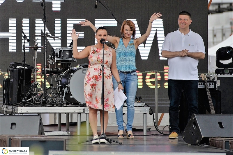 A 9 éves Korzó születésnapi partiján