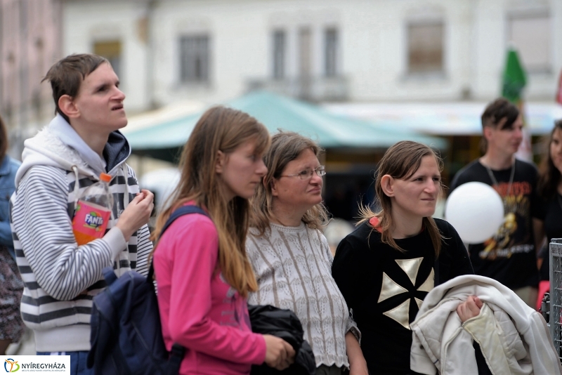 A 9 éves Korzó születésnapi partiján