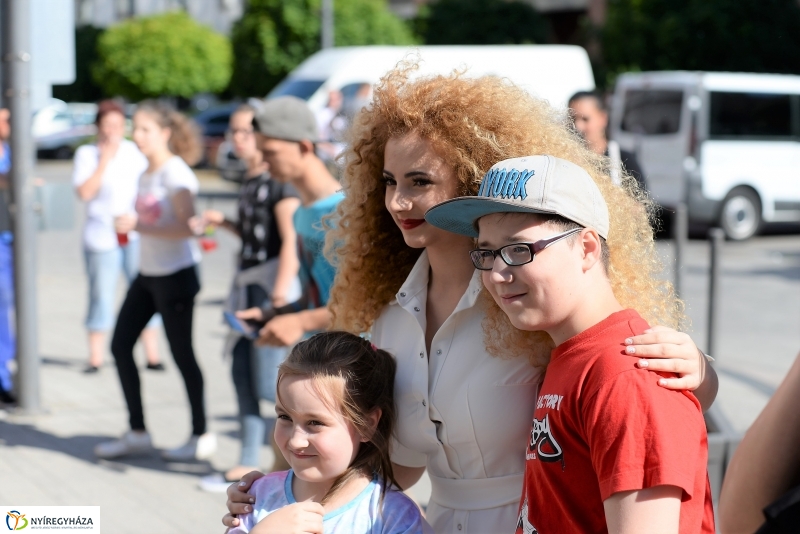 A 9 éves Korzó születésnapi partiján